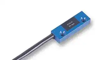C/03/M: Reed Switch, Flange, 9 mm, SPDT, 3 VA, 75 VAC, 0.25 A