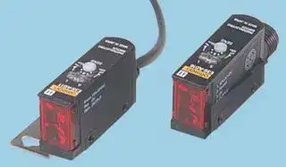 E3S-AR36: Photoelectric Sensor, E3S-A Series, Built In Amplifier, Retroreflective, 2 m, PNP, 10 V to 30 V