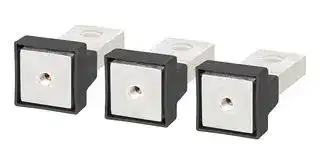 3VL9800-4RG00: Connecting Bar, Flat, for VL1600 Series Circuit Breaker