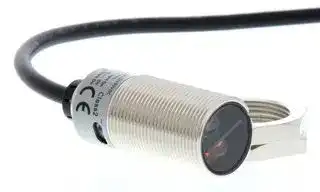 E3FB-LP11 2M: Photoelectric Sensor, 100 mm, PNP Open Collector, 100 mA, 10 VDC to 30 VDC