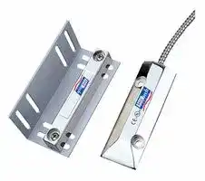 MCS-138-1: Proximity Switch, Magnet & L Bracket, Armoured, NO