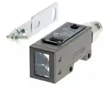 E3S-CD16: Photoelectric Sensor, 700 mm, NPN / PNP, 100 mA, 10 VDC to 30 VDC