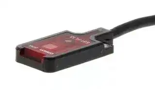 E3T-FL13 2M: Photoelectric Sensor, 15 mm, PNP Open Collector, 50 mA, 12 VDC to 24 VDC
