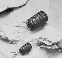 ELXY350ELL561MJ30S: ALUMINUM ELECTROLYTIC CAPACITOR, 560UF, 35V