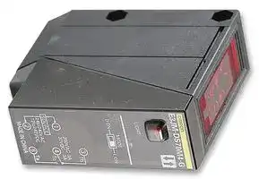 E3JM-DS70M4-G: Photoelectric Sensor, E3JM Series, Diffuse Reflective, 700 mm, SSR, 24 to 240VAC
