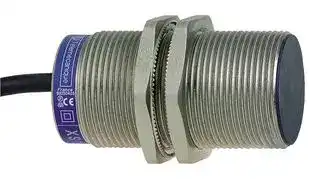 XS1M30KP340: Inductive Proximity Sensor, OsiSense XS Series, 10 mm, NPN / PNP, M30, 12 to 24 V, Pre-wired