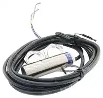 XS2M18KP340: Inductive Proximity Sensor, OsiSense XS Series, 8 mm, NPN / PNP, M18, 12 to 24 V, Pre-wired
