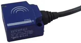 XS7E1A1PAL2: Inductive Proximity Sensor, Rectangular, OsiSense XS, 10 mm, PNP, 12 V to 24 V