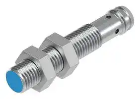 150391: Inductive Proximity Sensor, 1.5 mm, M8 x 1, PNP, 10 V to 30 V, NC, Plug, SIEN Series